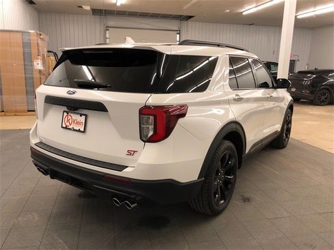 Used 2024 Ford Explorer ST w/ Equipment Group 401A image 12