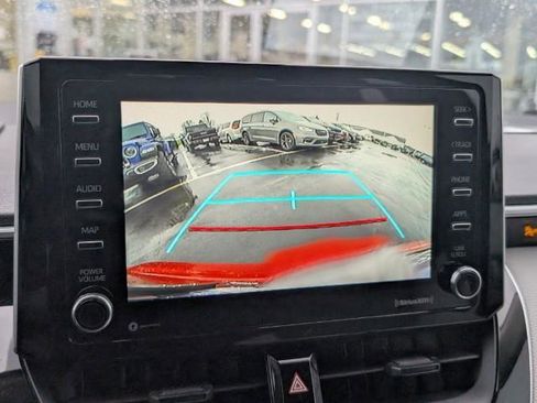 Used 2021 Toyota Corolla LE image 22