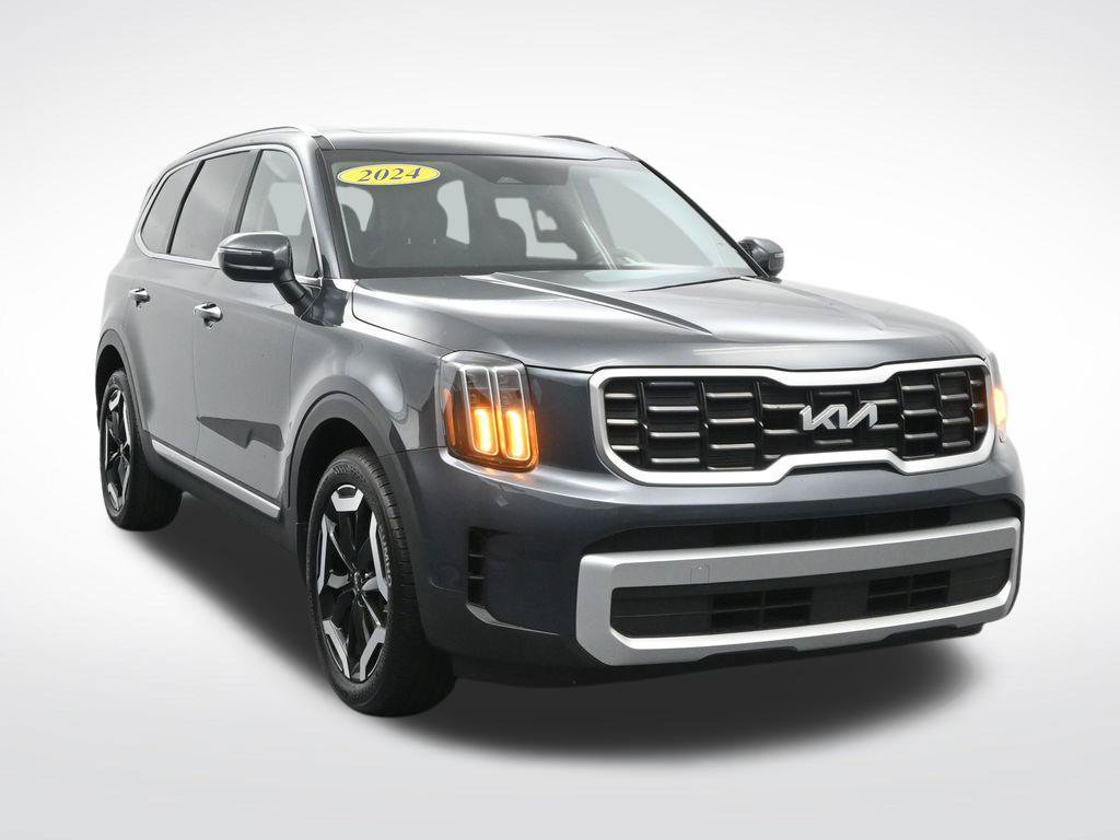 Used 2024 Kia Telluride S w/ S Sunroof Package FWD image 3