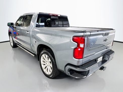 Used 2021 Chevrolet Silverado 1500 High Country w/ Technology Package image 9