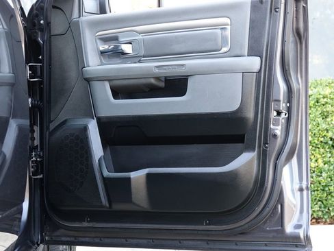 Used 2018 RAM 1500 Big Horn image 38