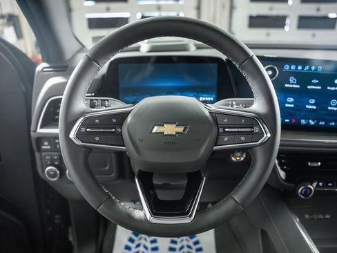 New 2026 Chevrolet Suburban Premier image 31