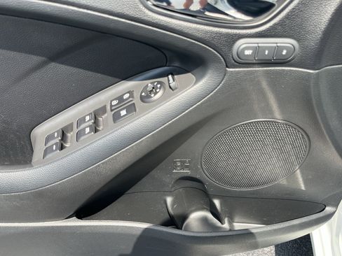 Used 2017 Kia Forte S w/ S Premium Package FWD image 14