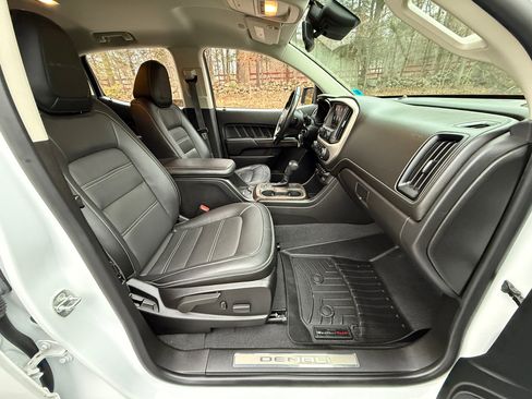 Used 2021 GMC Canyon Denali image 27