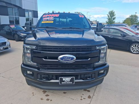 Used 2019 Ford F250 Lariat w/ Lariat Ultimate Package AWD/4WD image 2