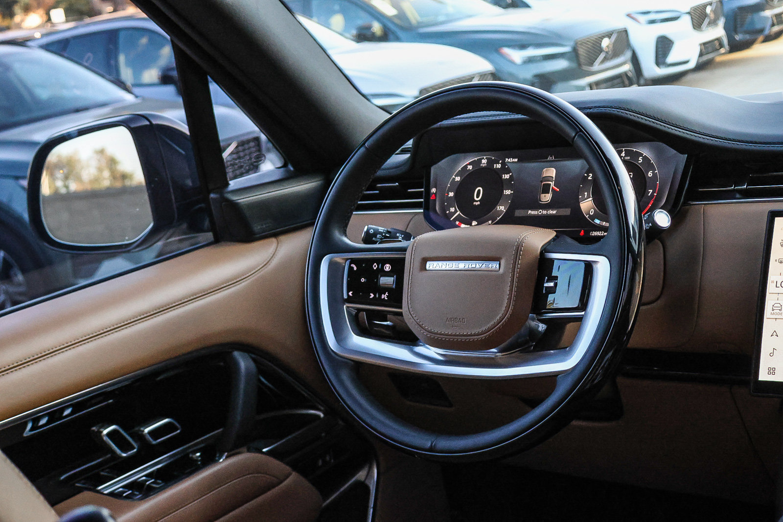Certified 2025 Land Rover Range Rover SE AWD/4WD image 24