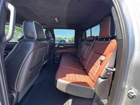 Used 2024 GMC Sierra 2500 Denali Ultimate AWD/4WD image 16