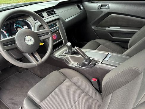 Used 2010 Ford Mustang GT image 11