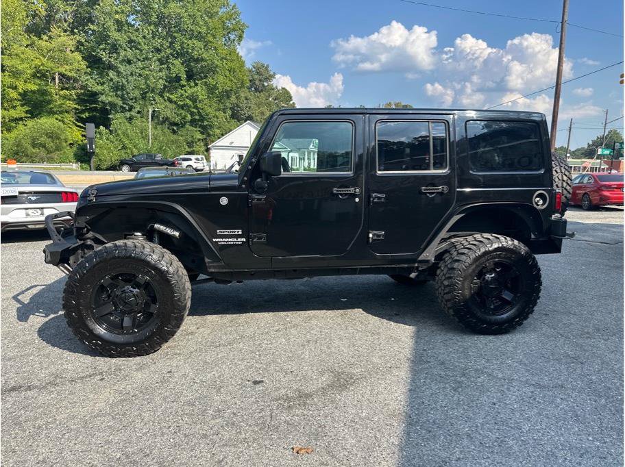 Used 2016 Jeep Wrangler Unlimited Sport w/ Connectivity Group AWD/4WD image 4
