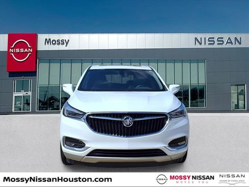 Used 2021 Buick Enclave Essence w/ Sound and Sites Package image 5