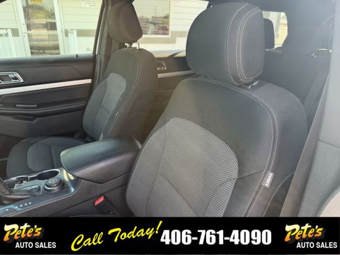 Used 2017 Ford Explorer XLT AWD/4WD image 22