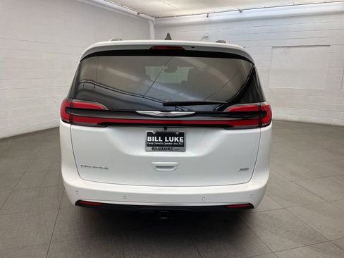 New 2026 Chrysler Pacifica Pinnacle w/ Trailer Tow Group image 4