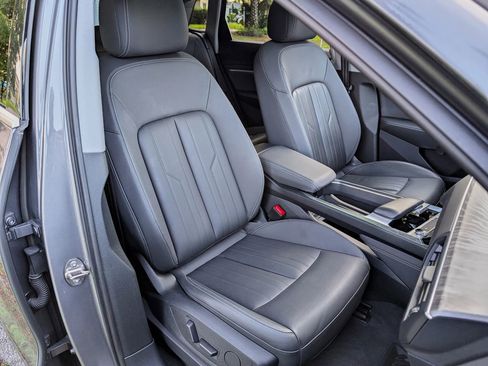 Used 2021 Audi e-tron Premium w/ Towing Package image 67