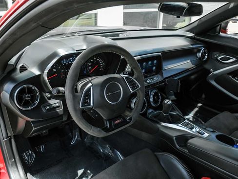 Used 2022 Chevrolet Camaro SS RWD image 3