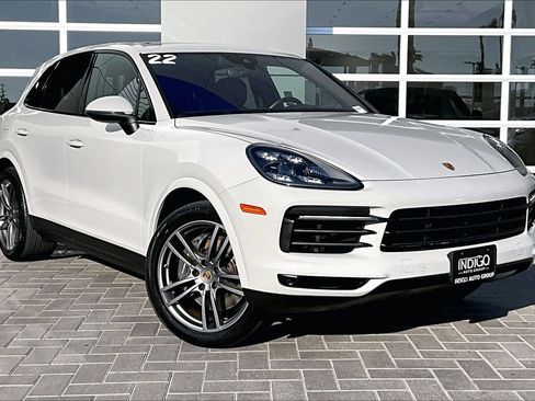 Used 2022 Porsche Cayenne Platinum Edition AWD/4WD image 3