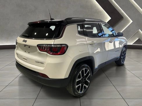Used 2019 Jeep Compass Limited AWD/4WD image 3