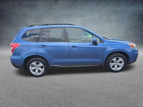 Used 2015 Subaru Forester 2.5i Premium w/ All-Weather Package AWD/4WD image 9