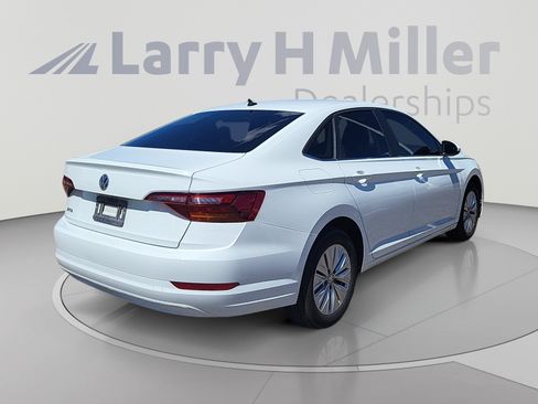 Used 2019 Volkswagen Jetta FWD image 5