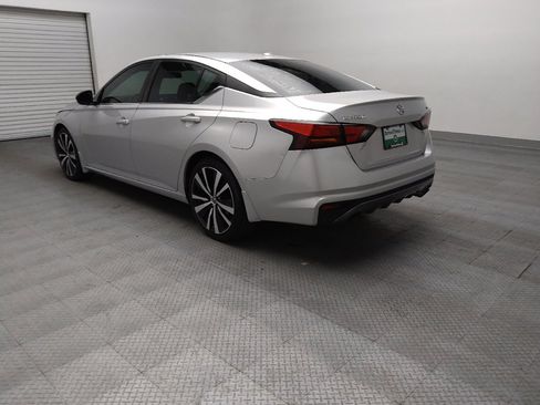 Used 2019 Nissan Altima 2.5 SR FWD image 5