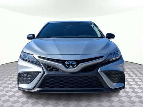 Used 2021 Toyota Camry SE w/ Convenience Package FWD image 8