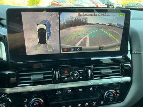 New 2026 Nissan Pathfinder Platinum image 19