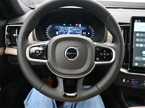 New 2026 Volvo XC90 B6 Ultra image 24