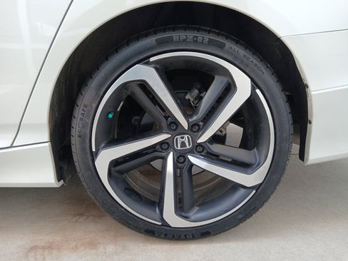 Used 2020 Honda Accord Sport image 14