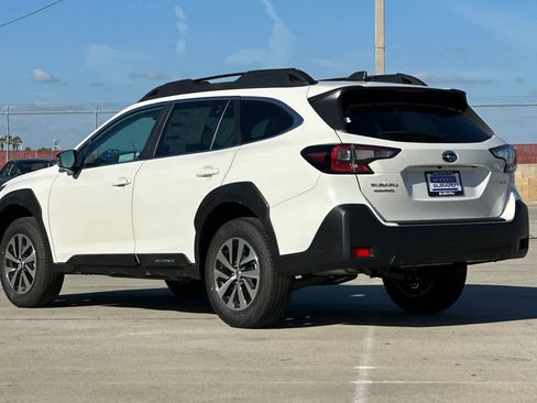 New 2025 Subaru Outback Premium image 5