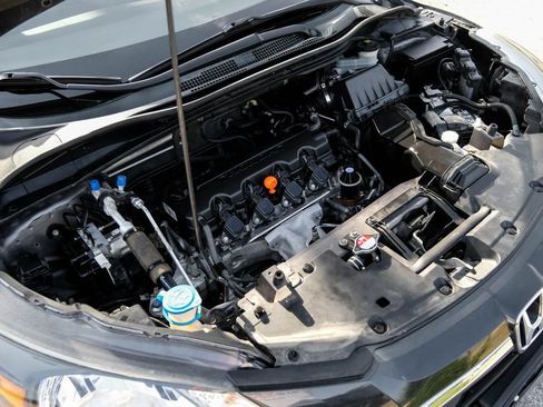 Used 2018 Honda HR-V EX image 55