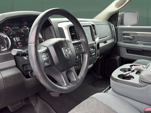 Used 2019 RAM 1500 Big Horn AWD/4WD image 18