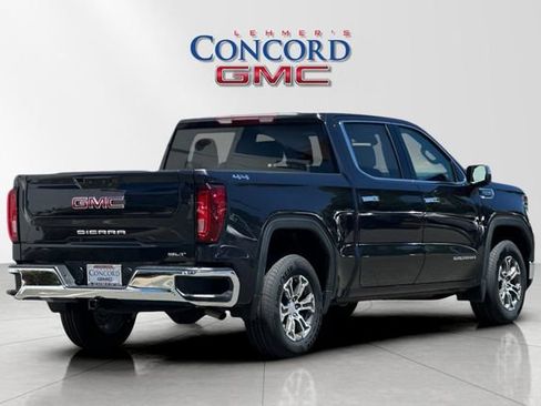 Used 2025 GMC Sierra 1500 SLT AWD/4WD image 4