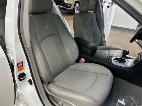 Used 2009 INFINITI G37 Journey w/ Premium Pkg image 9