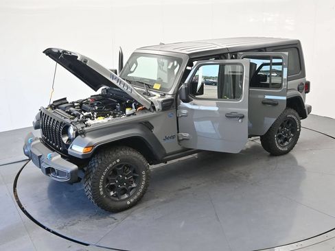 Used 2023 Jeep Wrangler Unlimited w/ Cold Weather Group AWD/4WD image 38