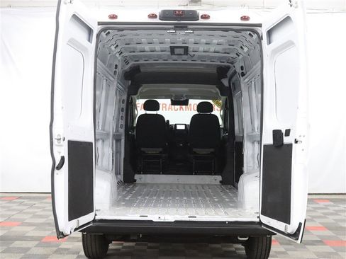 Used 2025 RAM ProMaster 2500 w/ Convenience Group FWD image 6