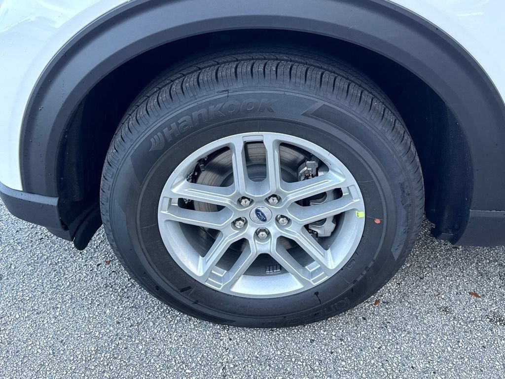 New 2027 Ford Explorer Active w/ Active Comfort Package RWD image 41