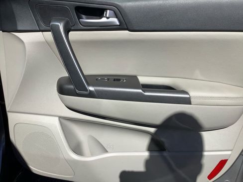 Used 2020 Kia Sportage S image 15