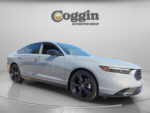 Certified 2025 Honda Accord Sport image 7