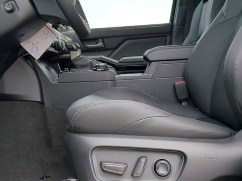 New 2026 Toyota 4Runner Limited AWD/4WD image 12