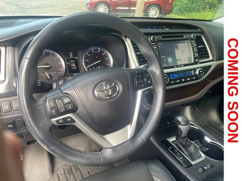 Used 2016 Toyota Highlander Limited Platinum AWD/4WD image 14