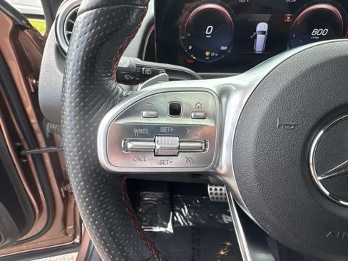 Used 2022 Mercedes-Benz GLB 250 image 23