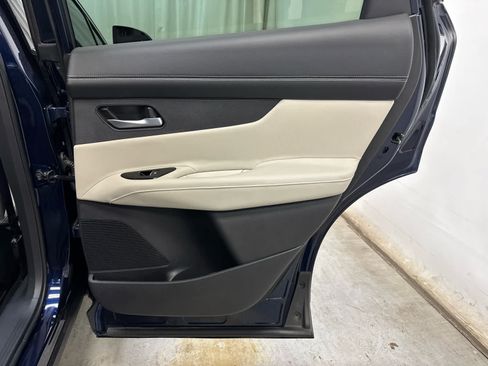 Certified 2025 Nissan Murano SL w/ Cargo Package AWD/4WD image 27