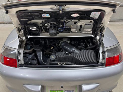 Used 2002 Porsche 911 Carrera image 9