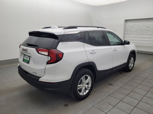 Used 2023 GMC Terrain SLE w/ Driver Convenience Package image 9
