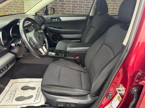 Used 2016 Subaru Outback 2.5i Premium image 5