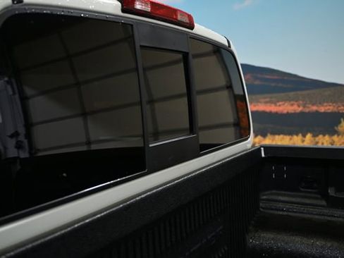 Used 2022 Nissan Frontier SV w/ Technology Package image 20