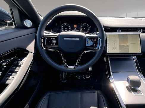 Certified 2024 Land Rover Range Rover Evoque Dynamic SE AWD/4WD image 8