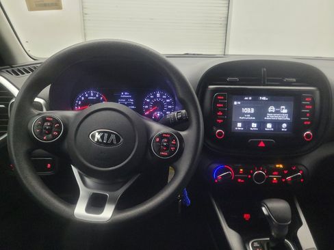 Used 2020 Kia Soul LX FWD image 22