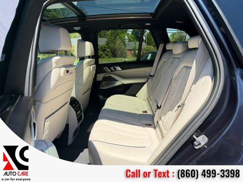 Used 2019 BMW X5 xDrive40i w/ M Sport Package AWD/4WD image 17