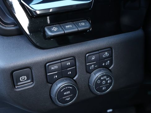 Certified 2024 Chevrolet Silverado 2500 ZR2 w/ Technology Package image 14