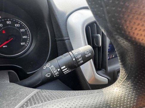 Used 2024 GMC Terrain SLE FWD image 23